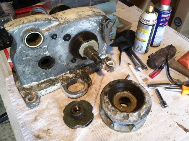 Zoom in SL555 windlass