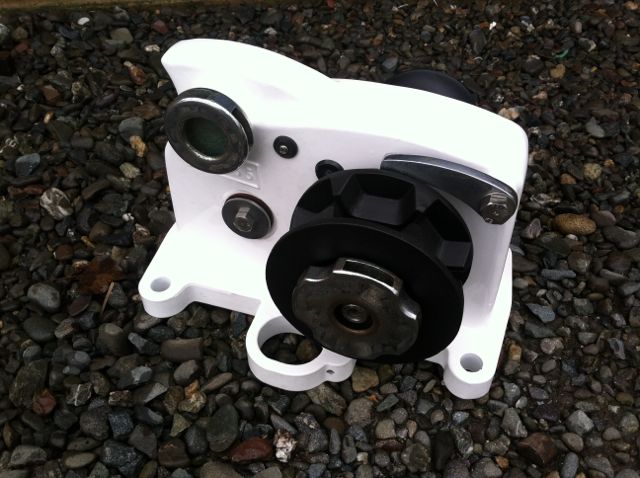 Zoom in SL555 windlass