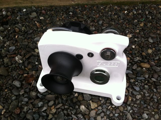 Zoom in SL555 windlass