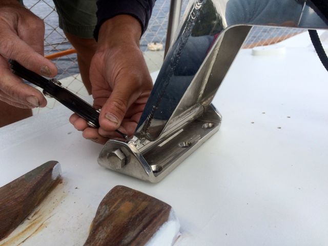 Zoom in mainsheet traveler