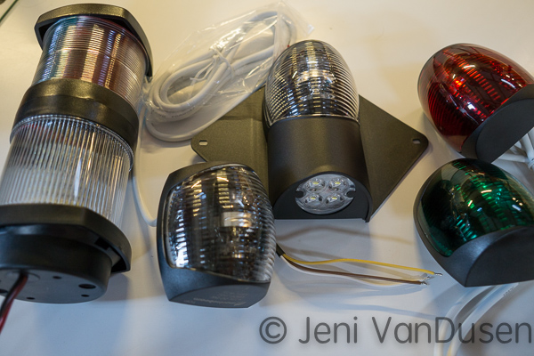 Zoom in LED navigation lights