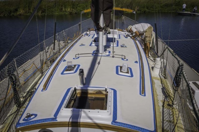 Zoom in Cabin top masked off for non-skid